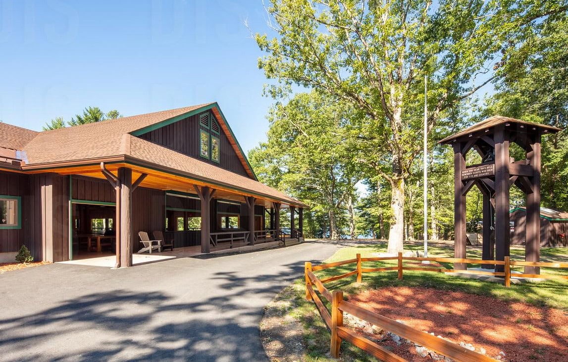 Three Point dining hall and surrounding grounds